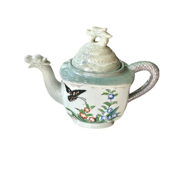 Beautiful Butterfly & Flower Japanese Tea Set - Picture 2 of 13